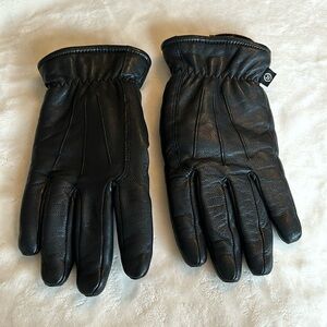 Isotoner Leathet Gloves